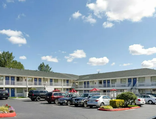 Motel 6 Tacoma, WA - South hotel detail image 1