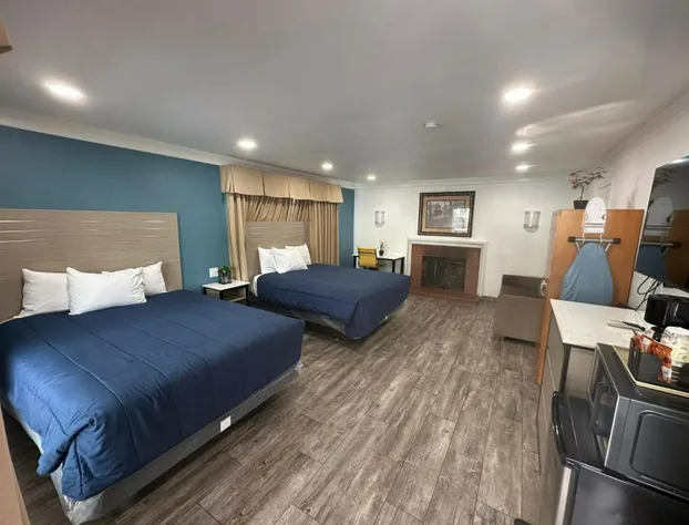 Town and Country Inn hotel detail image 3