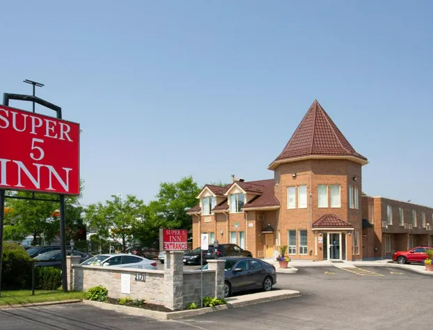 Super 5 Inn hotel detail image 1