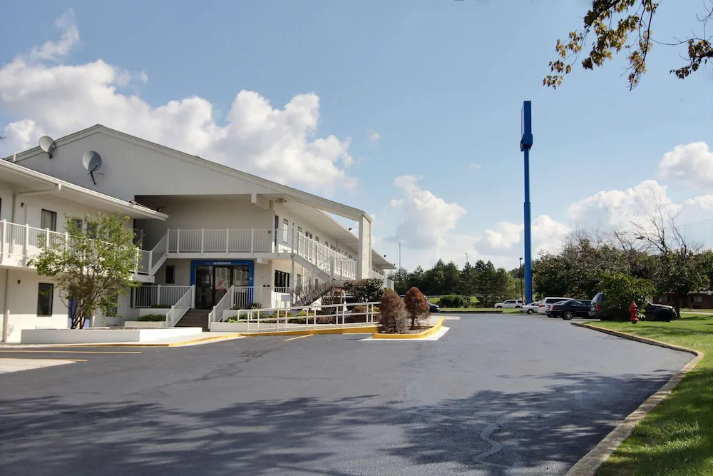 Motel 6 Middleburg Heights, OH - Cleveland hotel hero