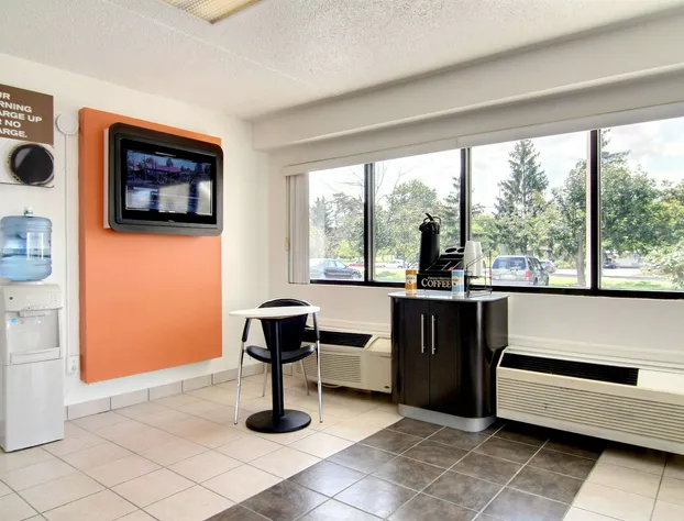 Motel 6 Middleburg Heights, OH - Cleveland hotel detail image 2