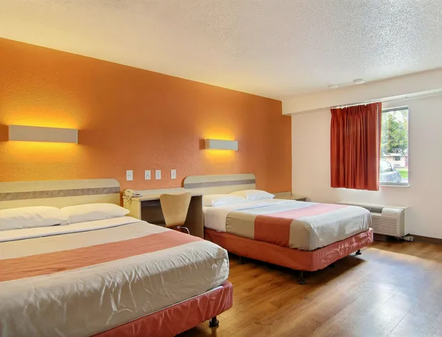 Motel 6 Middleburg Heights, OH - Cleveland hotel detail image 4