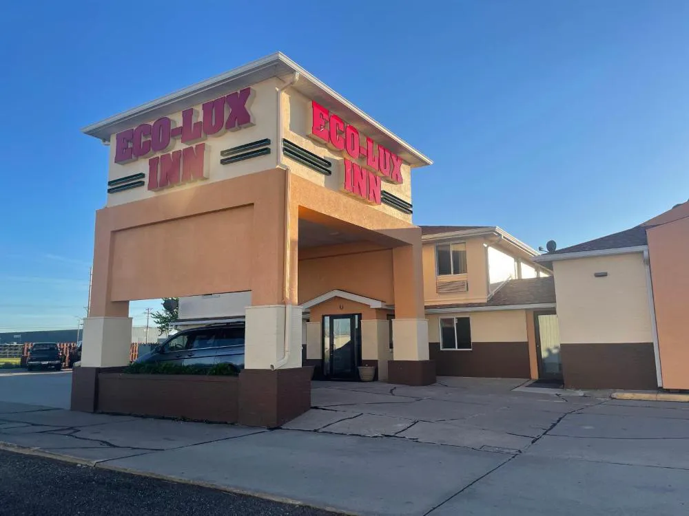 Eco-Lux Inn hotel hero