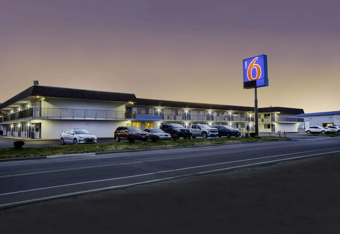 Motel 6 Farmington, NM hotel hero