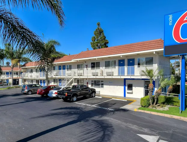 Motel 6 Denver, CO - Airport hotel detail image 1