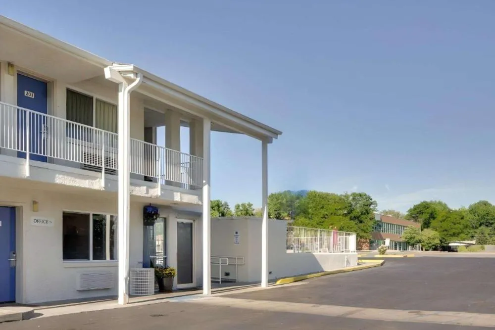 Motel 6 – Lakewood, CO hotel hero