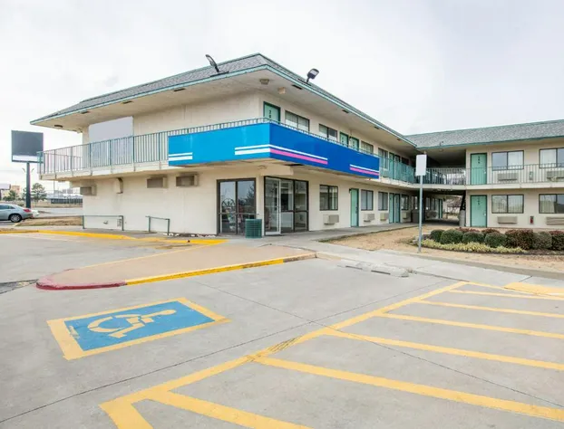 Regency Inn hotel detail image 3