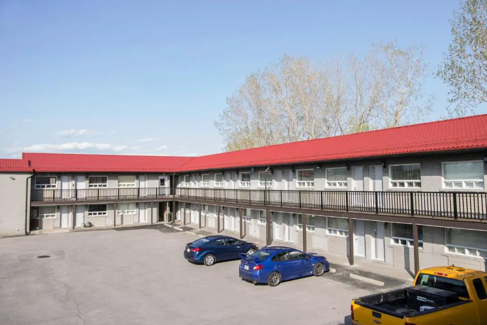 Auberge St. Jacques hotel hero