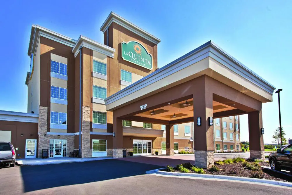 La Quinta Inn & Suites by Wyndham Rochester Mayo Clinic S hotel hero