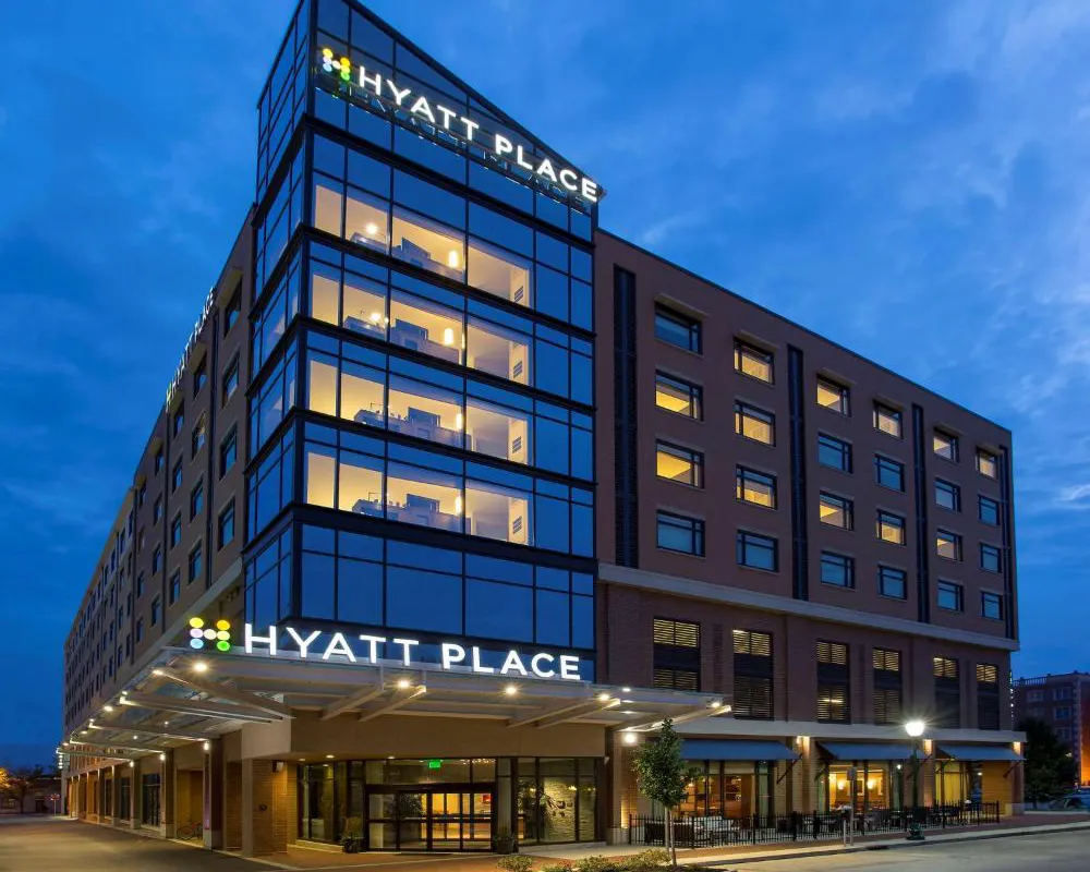 Hyatt Place Bloomington hotel hero