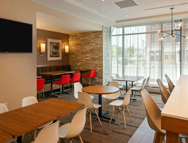 Hyatt Place Bloomington hotel detail image 4