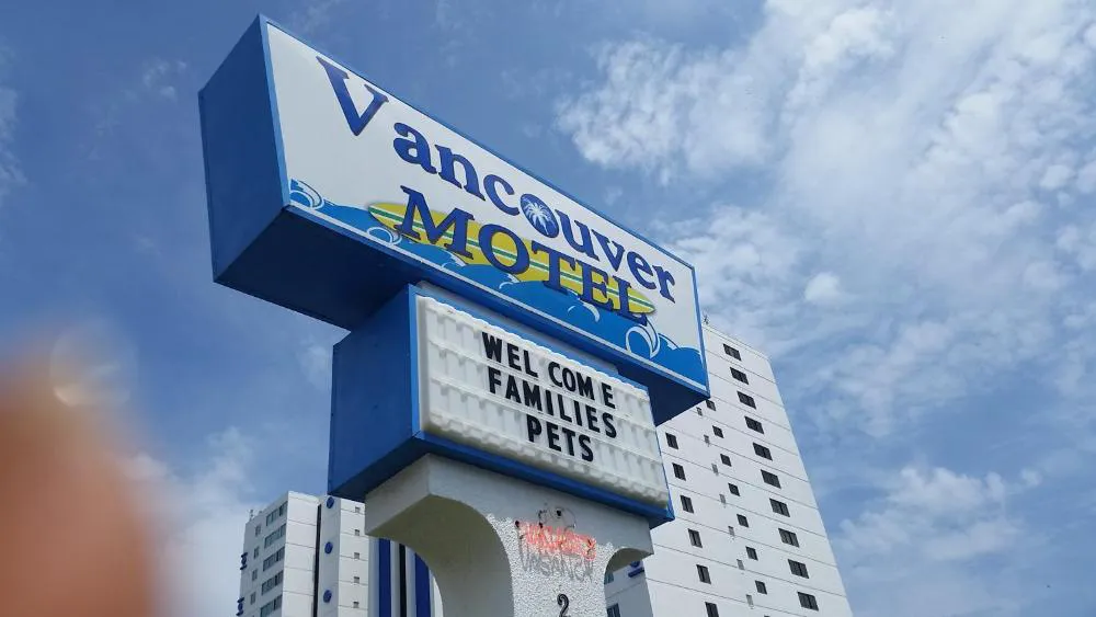 Vancouver Motel hotel hero