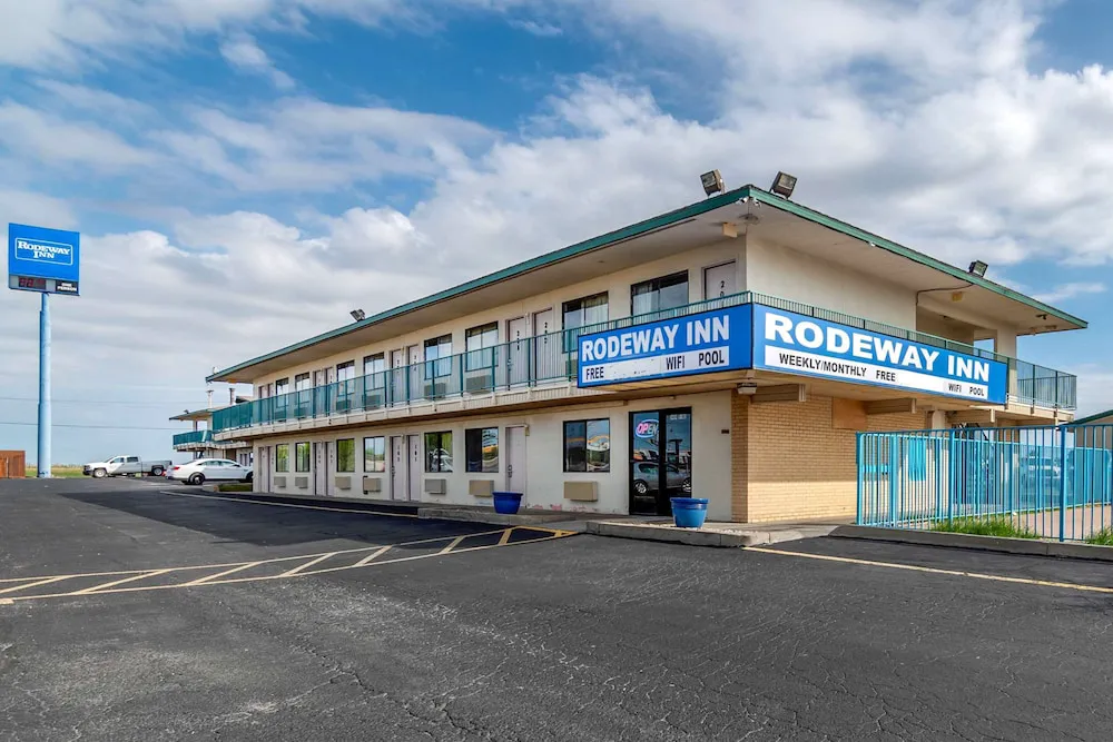 Rodeway Inn hotel hero