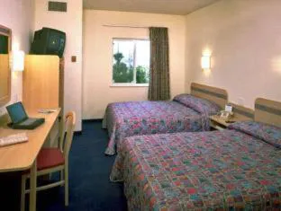 Knights Inn Flint hotel detail image 4