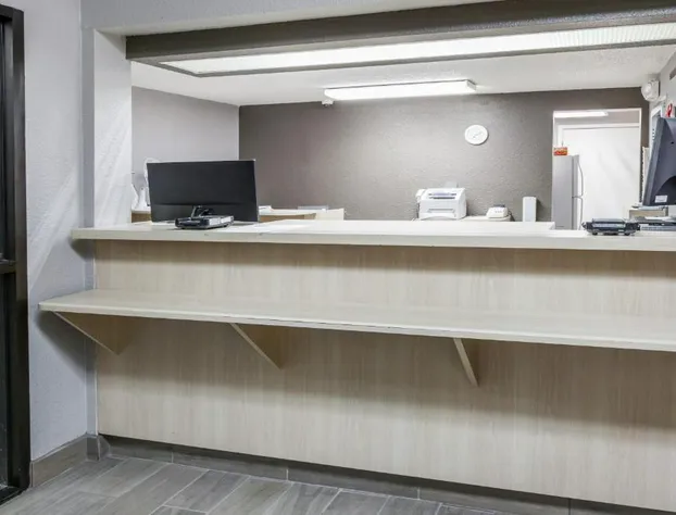 Knights Inn Flint hotel detail image 2