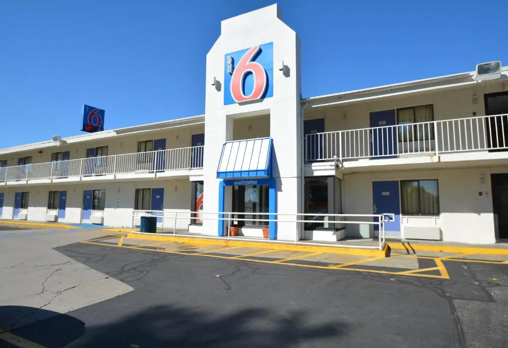 Motel 6 Chicopee, MA - Springfield hotel hero