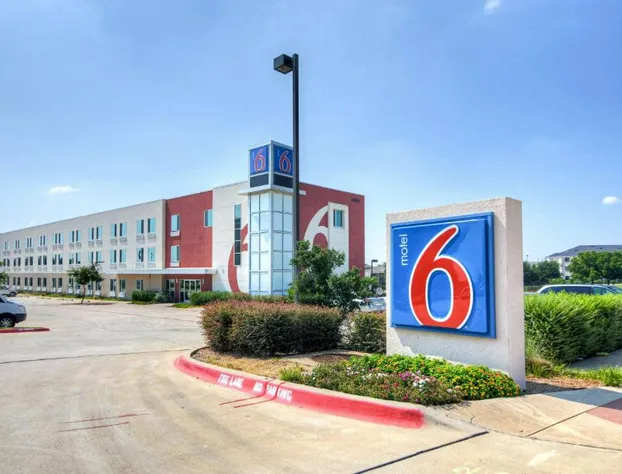 Motel 6 Roanoke, TX - Northlake - Speedway hotel detail image 3