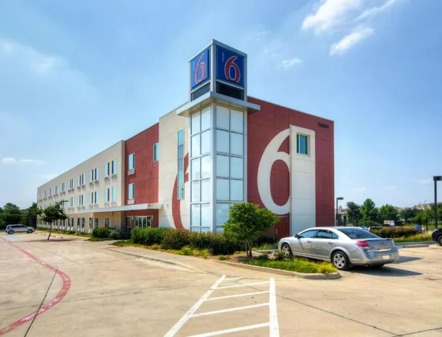 Motel 6 Roanoke, TX - Northlake - Speedway hotel detail image 2