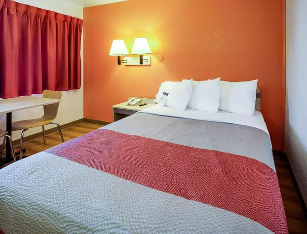 Motel 6 Lenexa, KS - Kansas City Southwest hotel detail image 3