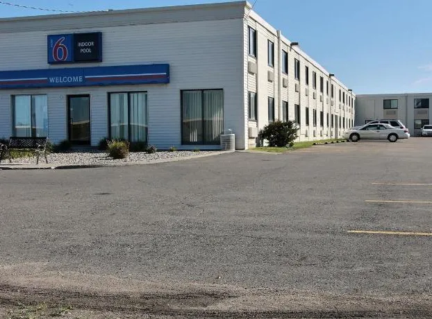 Park Inn by Radisson, Fargo West Acres hotel detail image 1