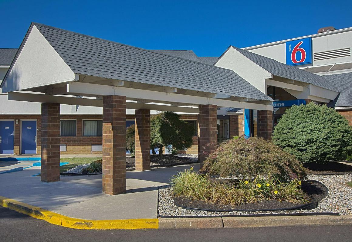 Motel 6 Piscataway, NJ hotel hero