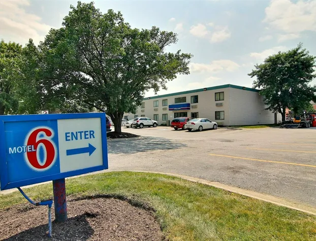 Motel 6 Merrillville, IN hotel detail image 1