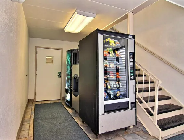 Motel 6 Merrillville, IN hotel detail image 4