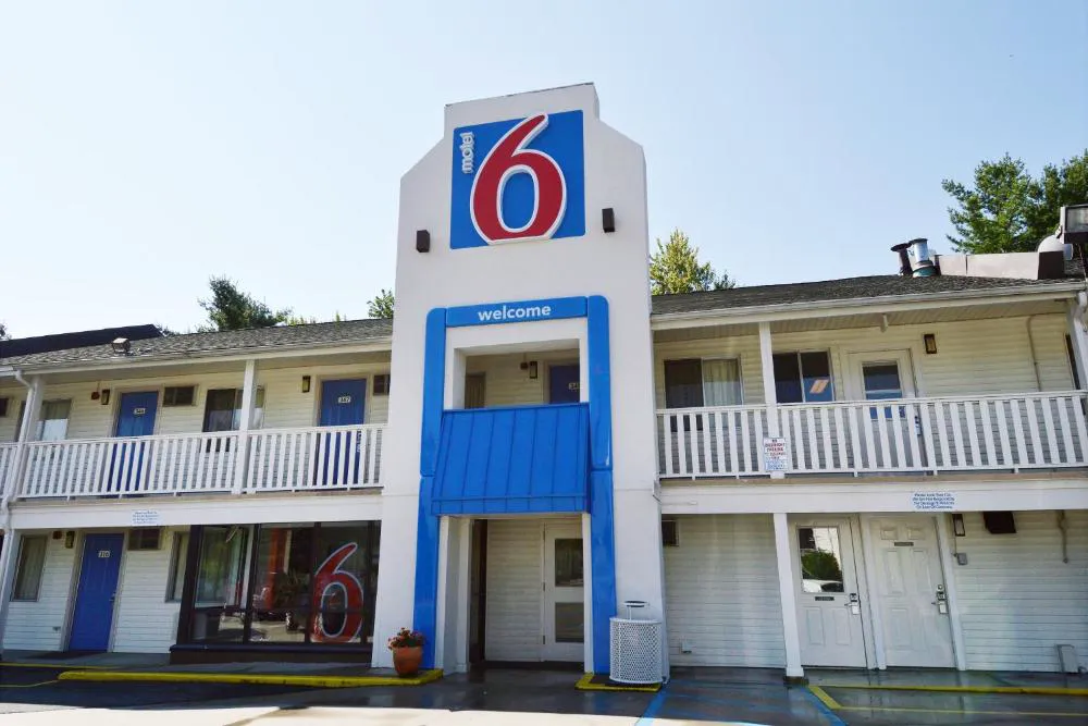 Motel 6 Nashua, NH - North hotel hero