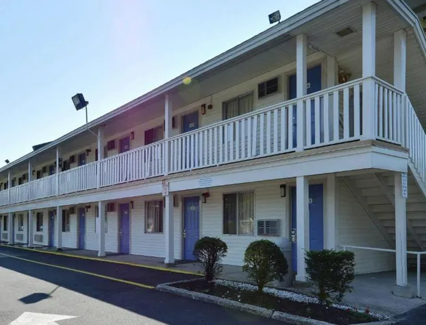 Motel 6 Nashua, NH - North hotel detail image 2