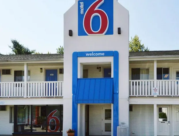 Motel 6 Nashua, NH - North hotel detail image 1