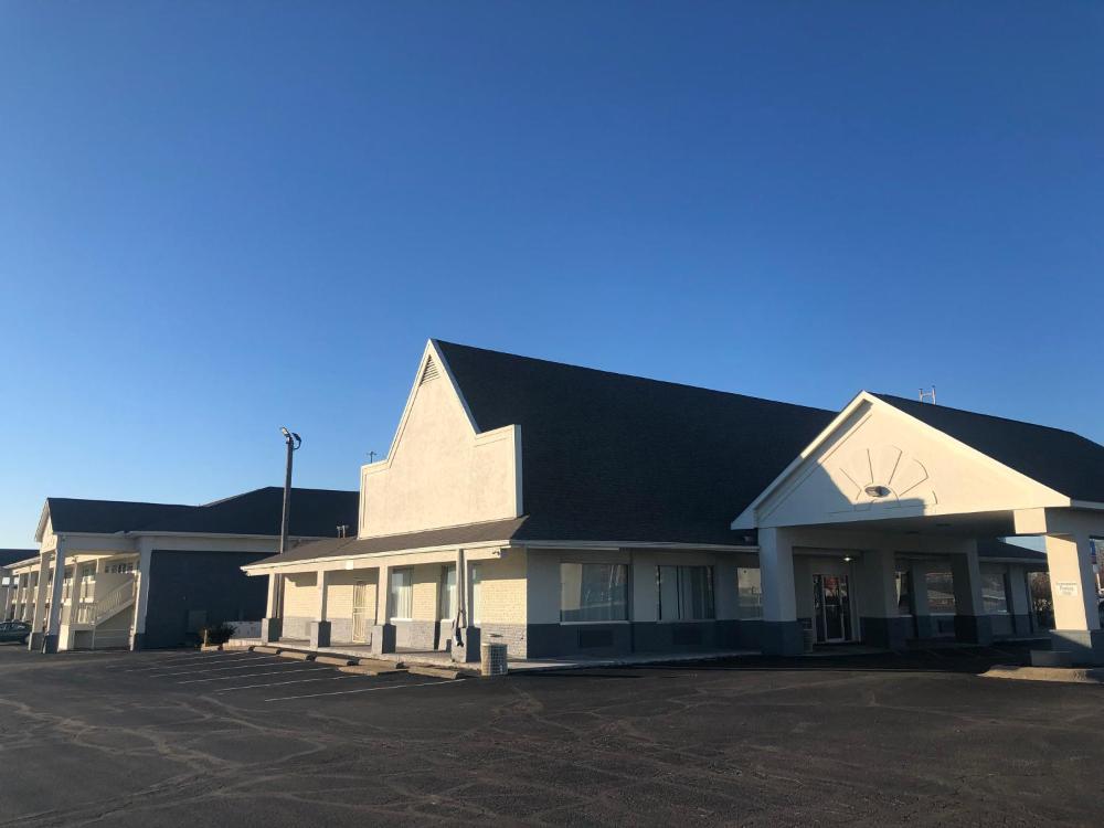 Days Inn by Wyndham Indianapolis South hotel hero