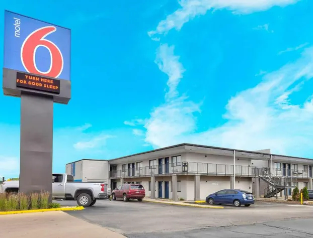 Motel 6 Villa Park, IL - Chicago West hotel detail image 2