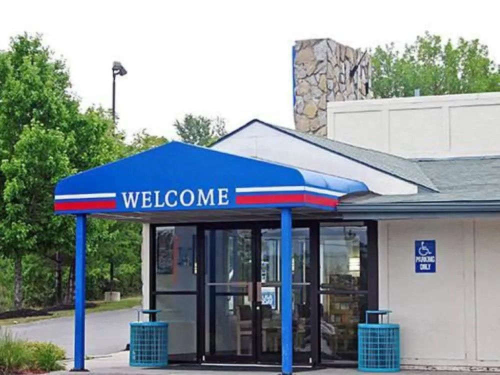 Rodeway Inn Altoona Orchard Plaza hotel hero