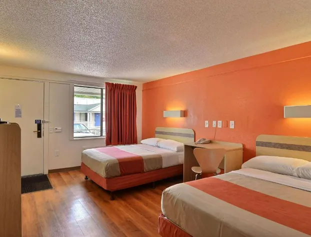 Rodeway Inn Altoona Orchard Plaza hotel detail image 3