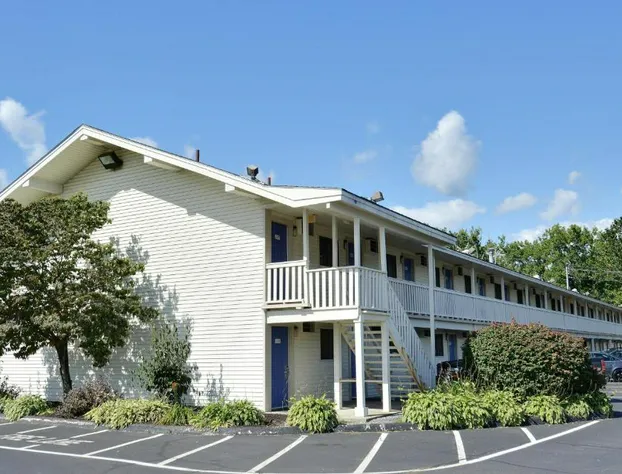 Travelodge by Wyndham Brattleboro VT hotel detail image 2