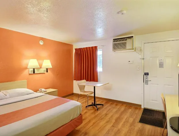 Travelodge by Wyndham Brattleboro VT hotel detail image 4