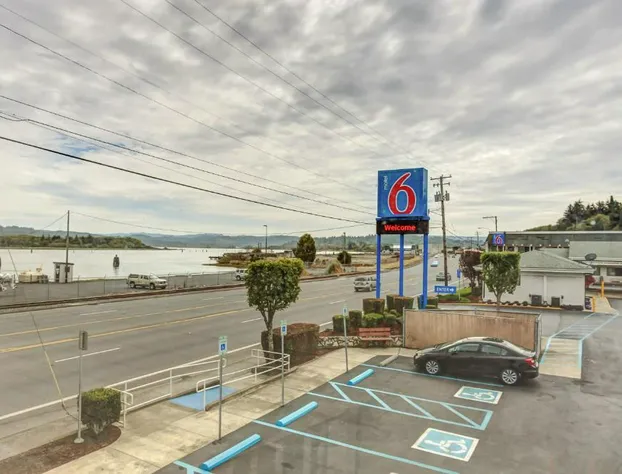 Motel 6 Coos Bay, OR hotel detail image 4