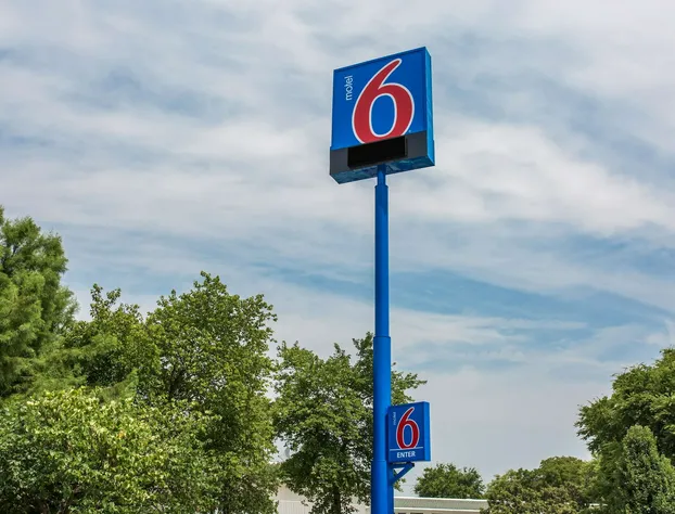 Motel 6 Goodlettsville, TN - Nashville hotel detail image 1