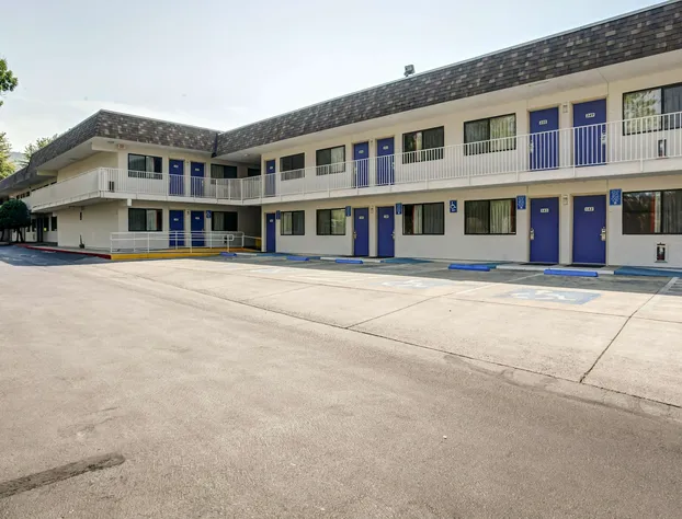 Motel 6 Grants Pass, OR hotel detail image 2