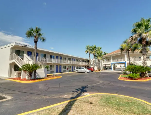 Motel 6 Destin, FL hotel detail image 3