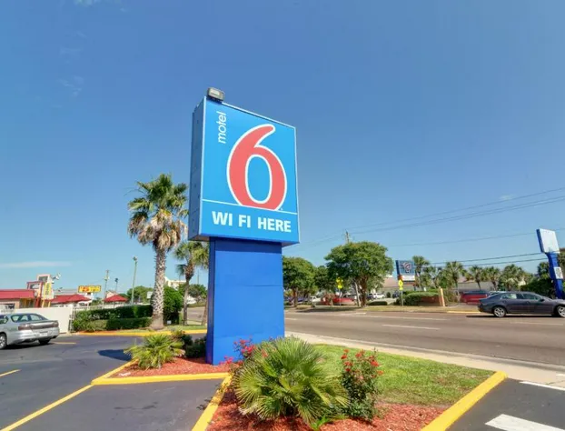 Motel 6 Destin, FL hotel detail image 1