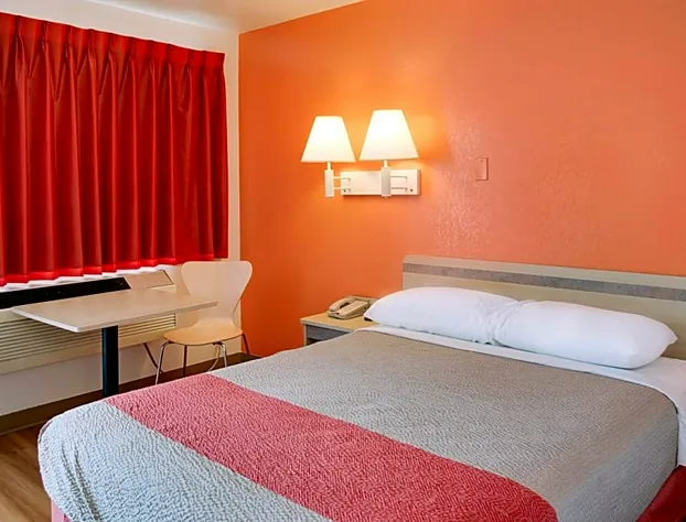 Motel 6 Gulfport, MS – Airport hotel detail image 4