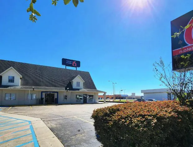 Motel 6 Webster, TX - Houston - Nasa Lake hotel detail image 2