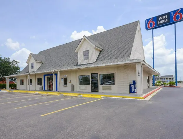 Motel 6 Webster, TX - Houston - Nasa Lake hotel detail image 3