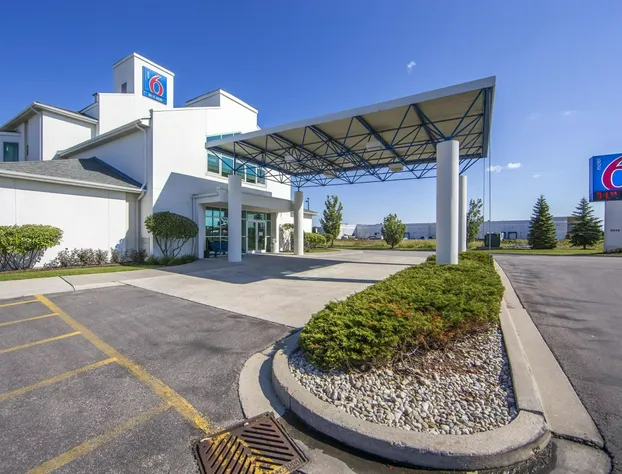 Motel 6 Mississauga, ON - Toronto hotel detail image 2