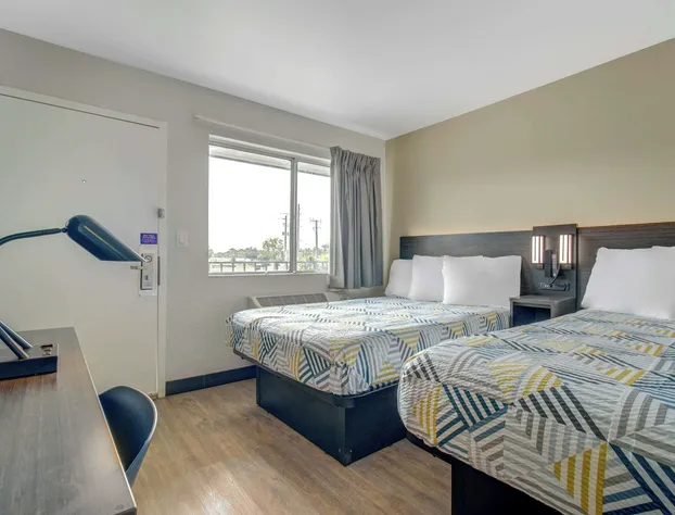 Motel 6 Venice, FL hotel detail image 4