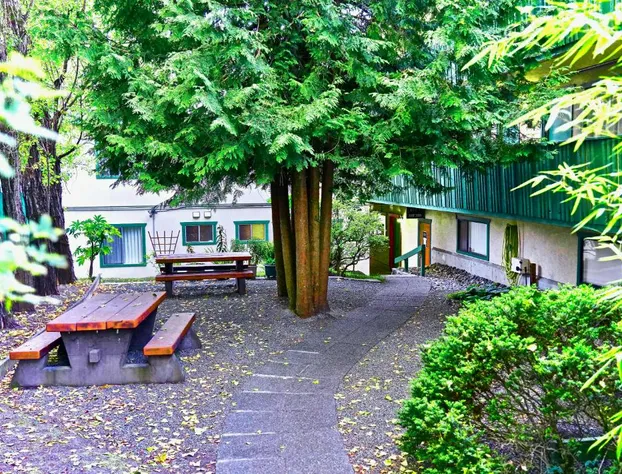 Robin Hood Inn & Suites hotel detail image 2