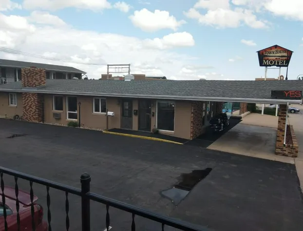 Town House Motel & Pool near Mt. Rushmore hotel detail image 3
