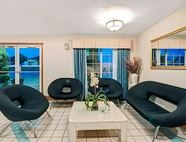 Day Star Dallas South hotel detail image 1