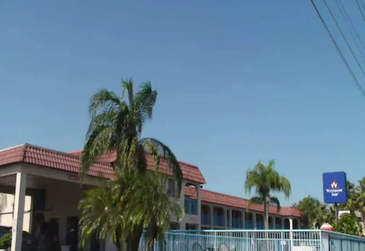 Westmont Inn - Lakeland hotel hero